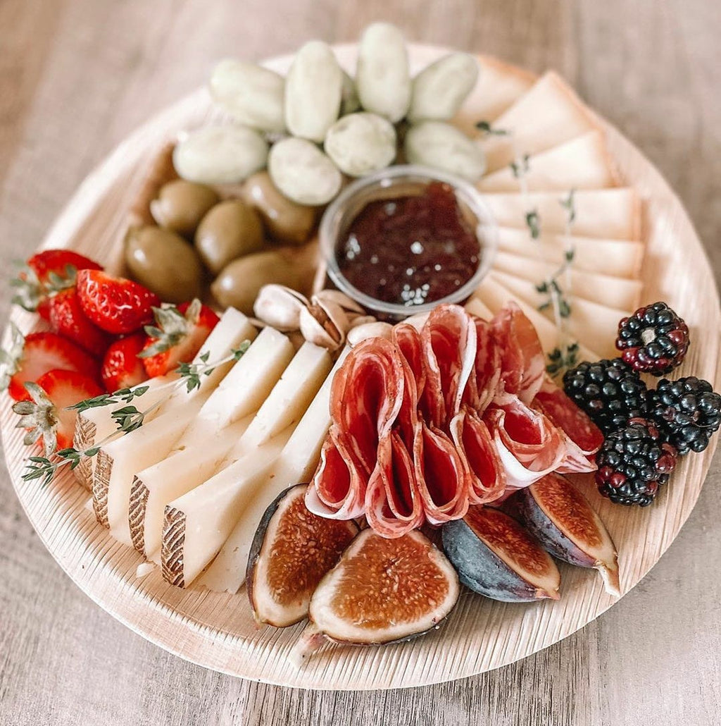 Palm Leaf Plates (8” Round) — Compostable Eco Dinnerware (25–100 Pack)